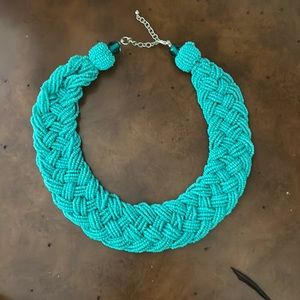 Adjustable necklace.